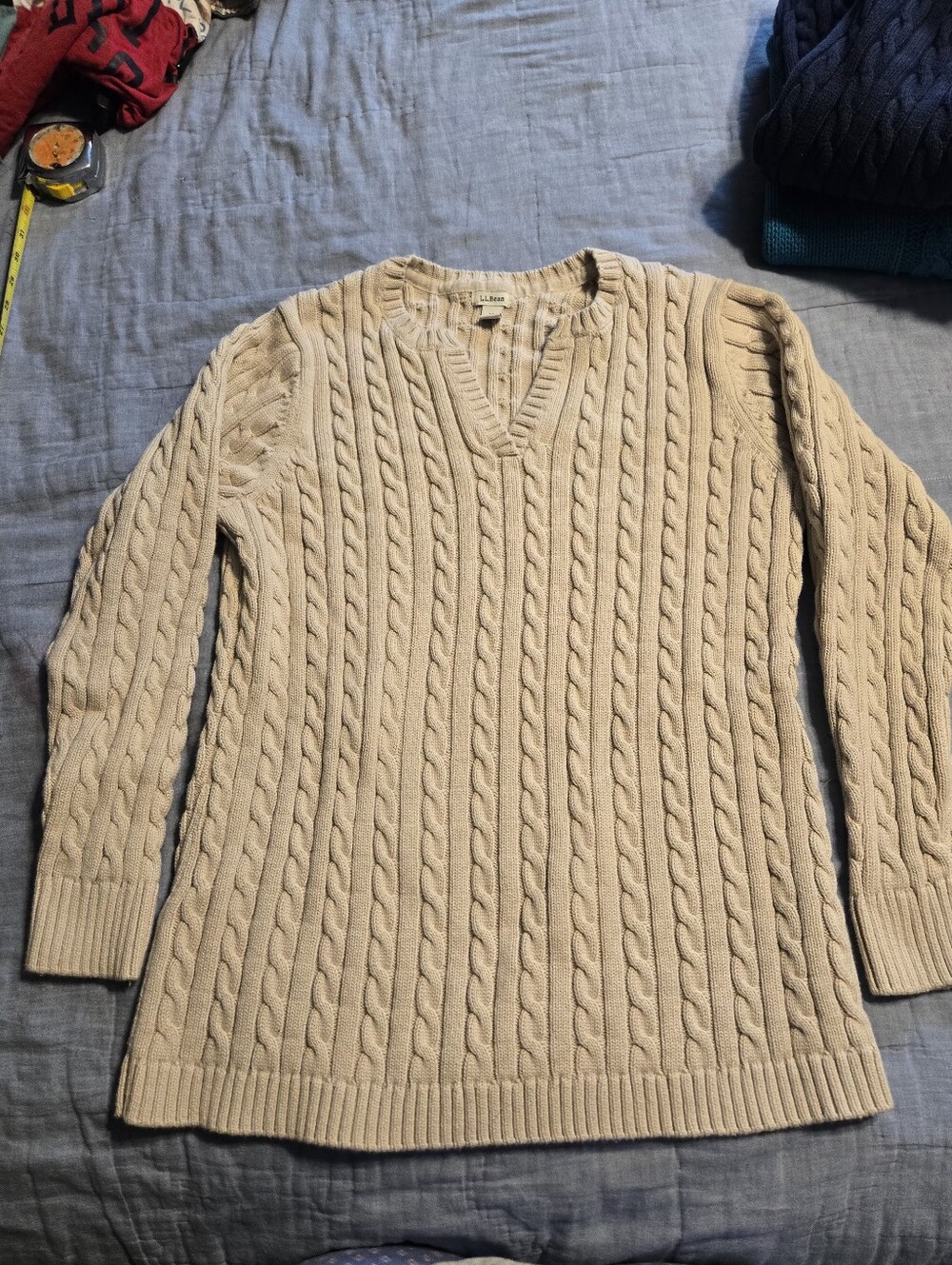 Vintage LL Bean Cream Cable-Knit V-Neck Sweater for Women